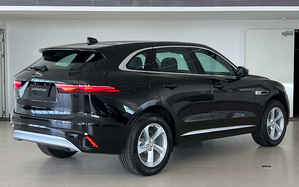 F-Pace P250 S