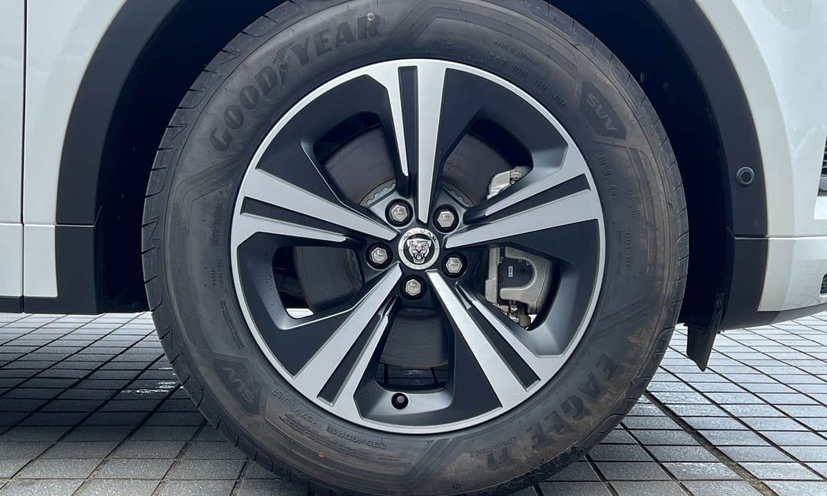 E-PACE P250 R-Dynamic S