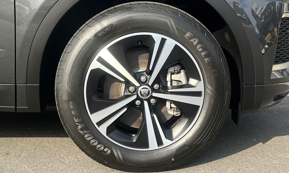 E-PACE P250 R-DYNAMIC S