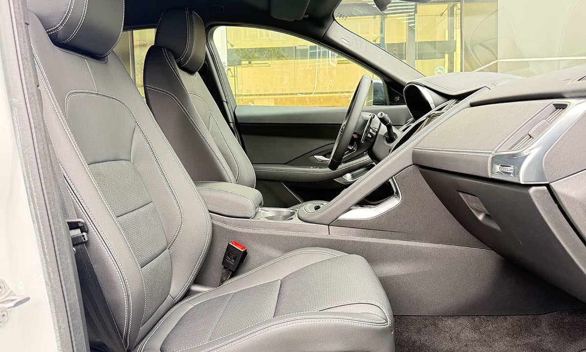 E-PACE P250 R-DYNAMIC S