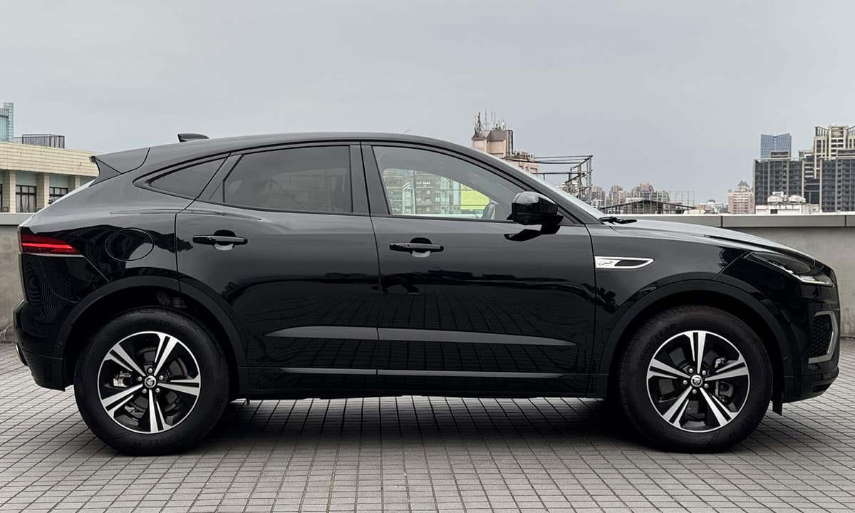 E-PACE P250 R-Dynamic S