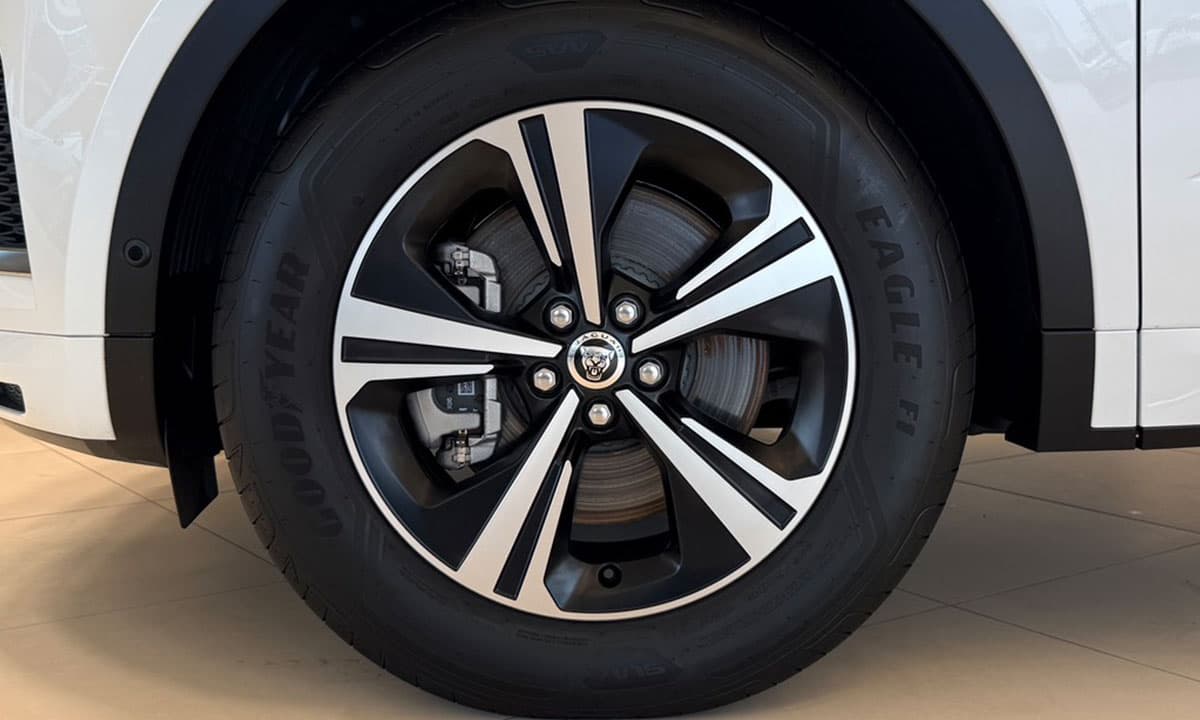 E-PACE P250 R-DYNAMIC S