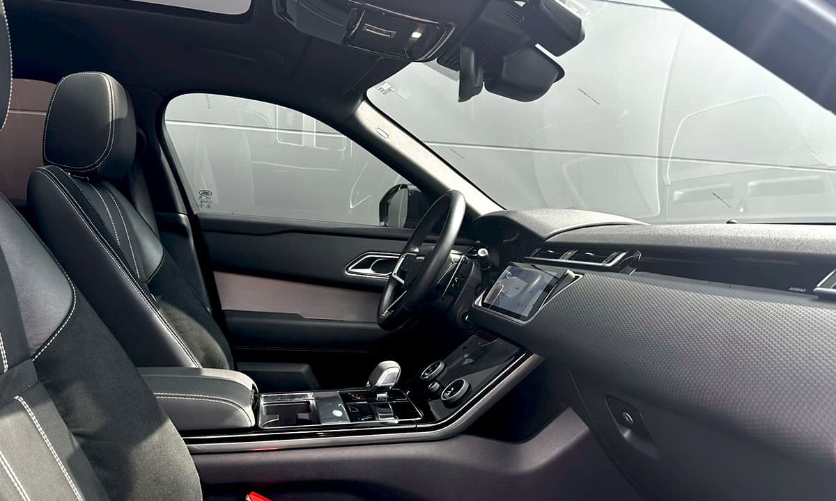 RANGE ROVER VELAR P250 R-DYNAMIC SE