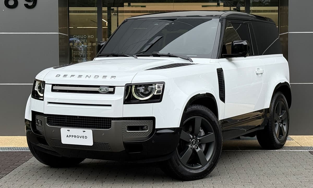 DEFENDER 90 D300 X-DYNAMIC HSE