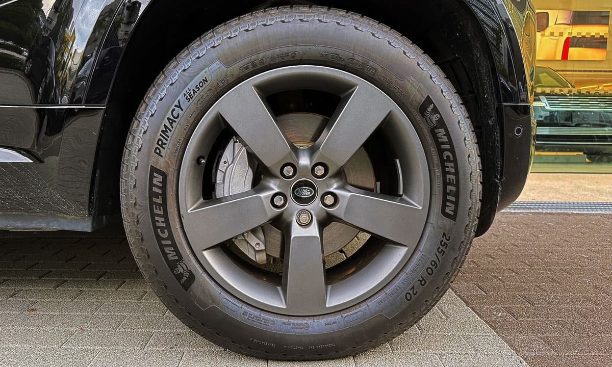 DEFENDER 90 D300 X-DYNAMIC HSE