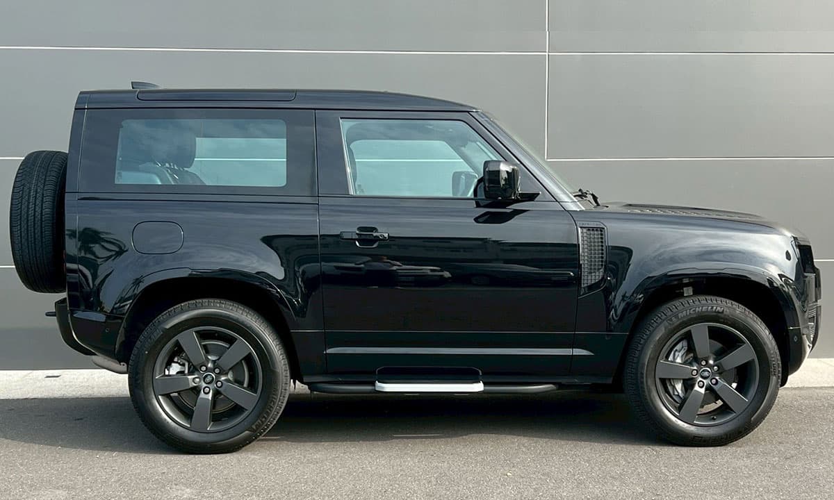 DEFENDER 90 D300 X-DYNAMIC HSE