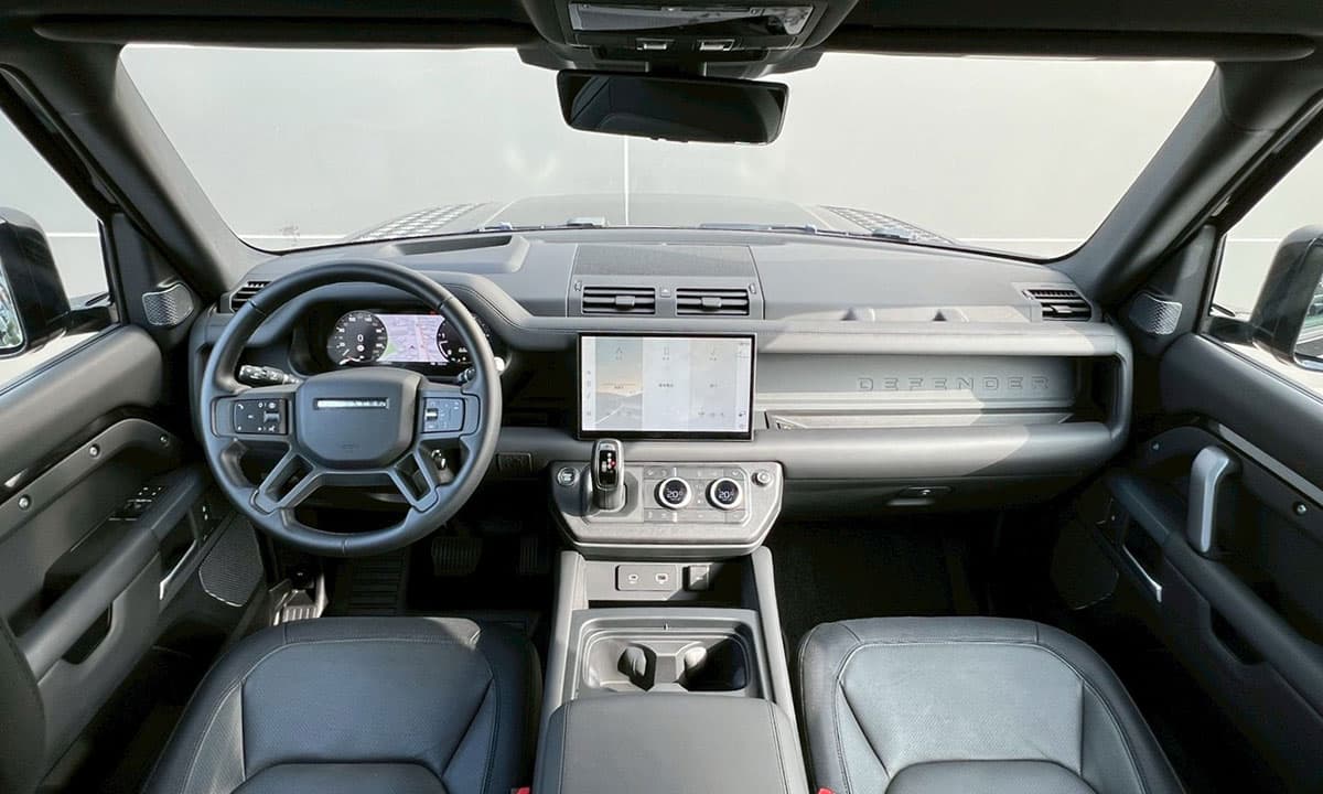 DEFENDER 90 D300 X-DYNAMIC HSE