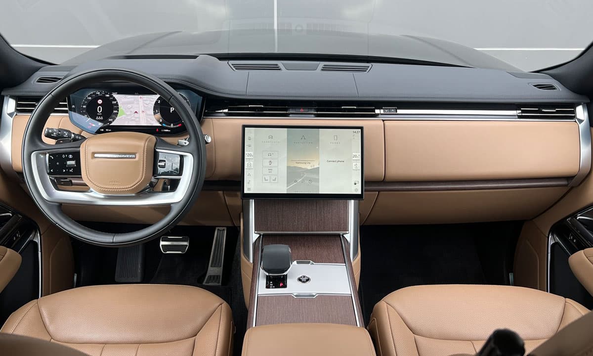 RANGE ROVER P400 SE SWB