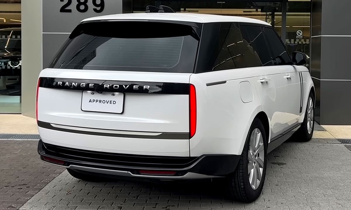 RANGE ROVER P400 SE SWB