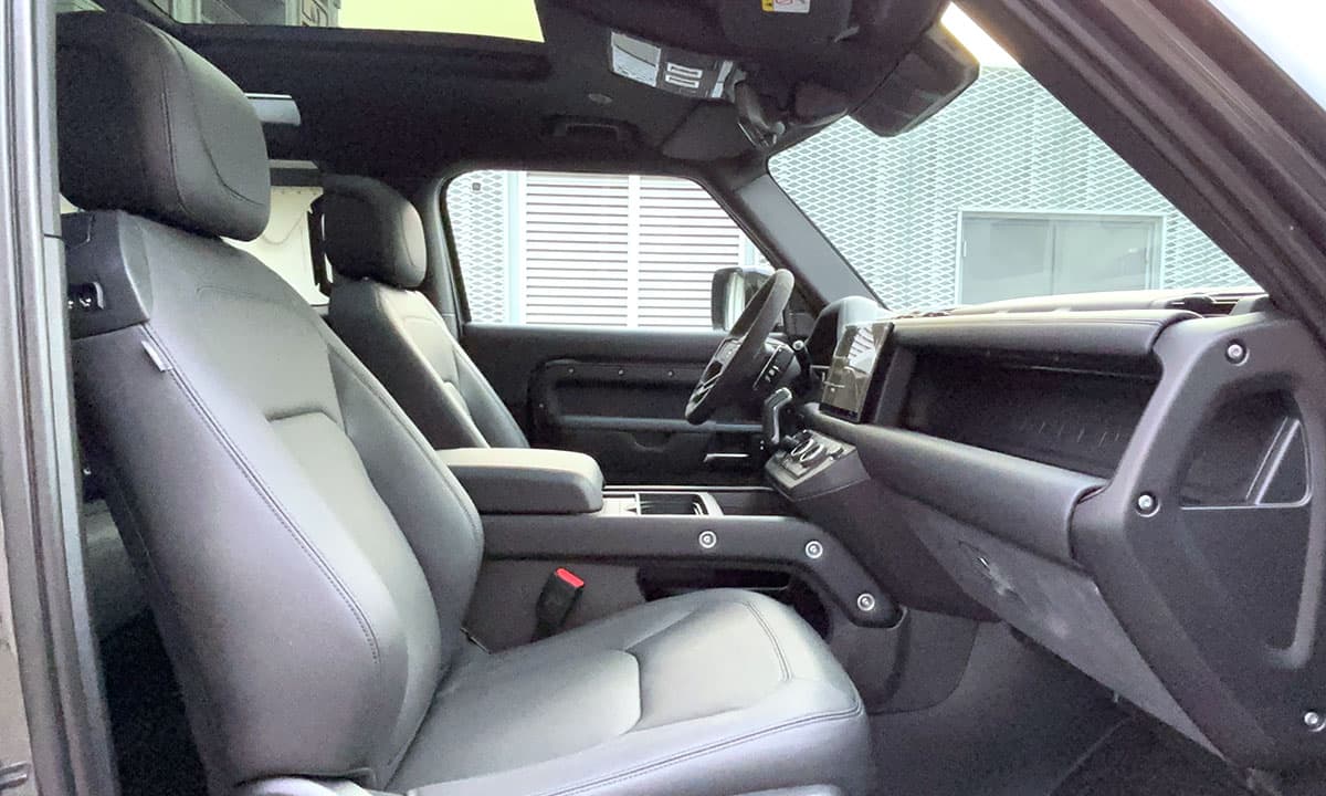 DEFENDER 90 V8 Carpathian Edition