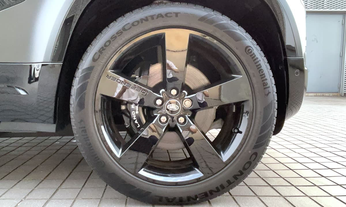 DEFENDER 90 V8 Carpathian Edition