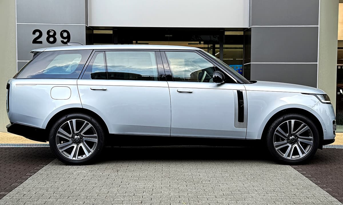 RANGE ROVER SV P615 LWB