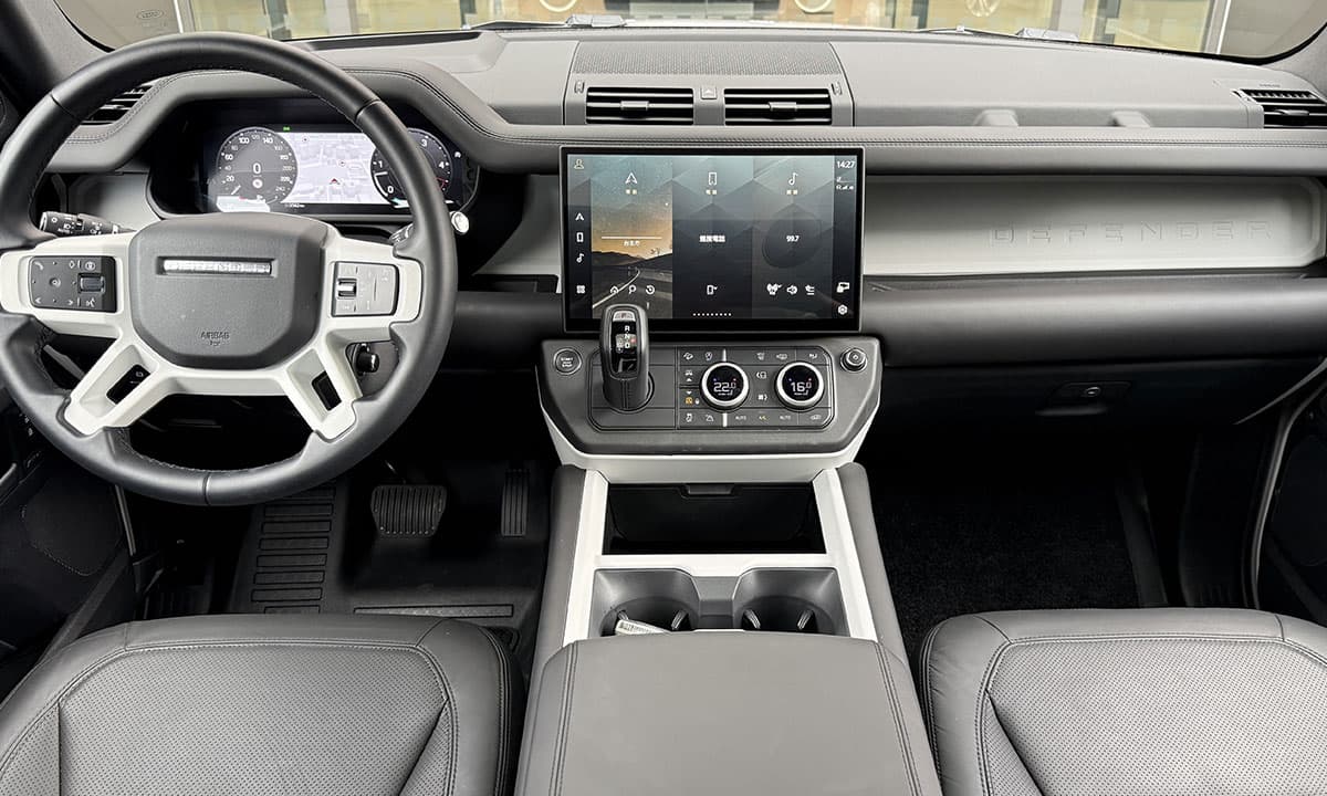 DEFENDER 110 D350 X-DYNAMIC HSE